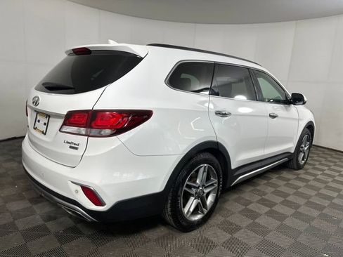 Used 2019 Hyundai Santa Fe XL image 3