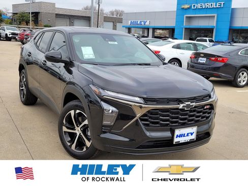 New 2026 Chevrolet Trax RS w/ Sunroof Package FWD image 1