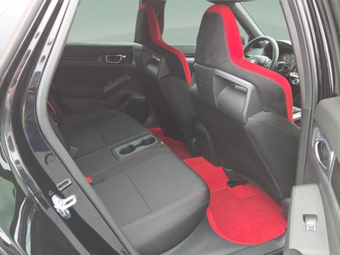 Used 2025 Honda Civic Type R image 15