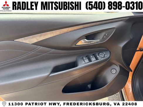 Used 2024 Buick Envista Sport Touring w/ Convenience I Package FWD image 5