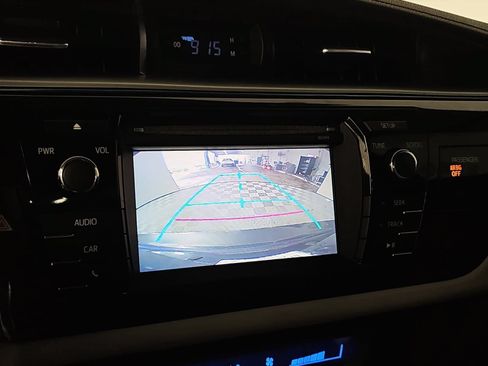 Used 2015 Toyota Corolla LE FWD image 21