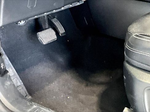 Used 2020 Ford Escape SE Sport image 21