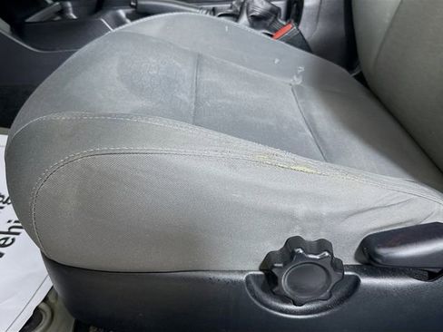 Used 2017 Toyota Tacoma SR AWD/4WD image 21