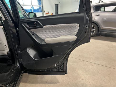 Used 2018 Subaru Forester 2.5i w/ Alloy Wheel Package image 33