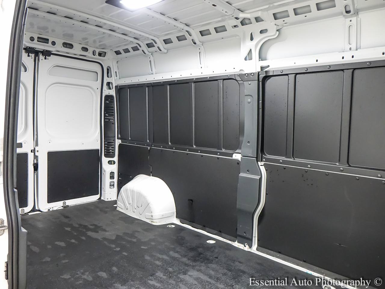 Used 2025 RAM ProMaster 2500 w/ Convenience Group FWD image 16