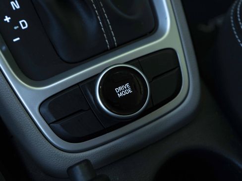 Used 2021 Hyundai Venue SEL FWD image 27