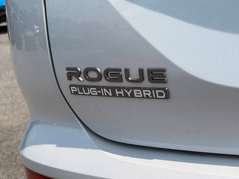 New 2026 Nissan Rogue Platinum AWD/4WD image 16