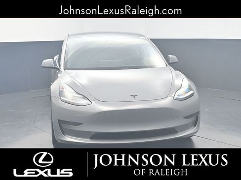 Used 2020 Tesla Model 3 Standard Range Plus image 4