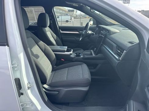 Used 2025 GMC Terrain Elevation image 17