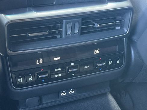 Certified 2025 Lexus LX 600 600 Premium w/ Interior Upgrade Package image 15