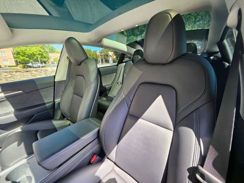 Used 2023 Tesla Model 3 Standard Range RWD image 32