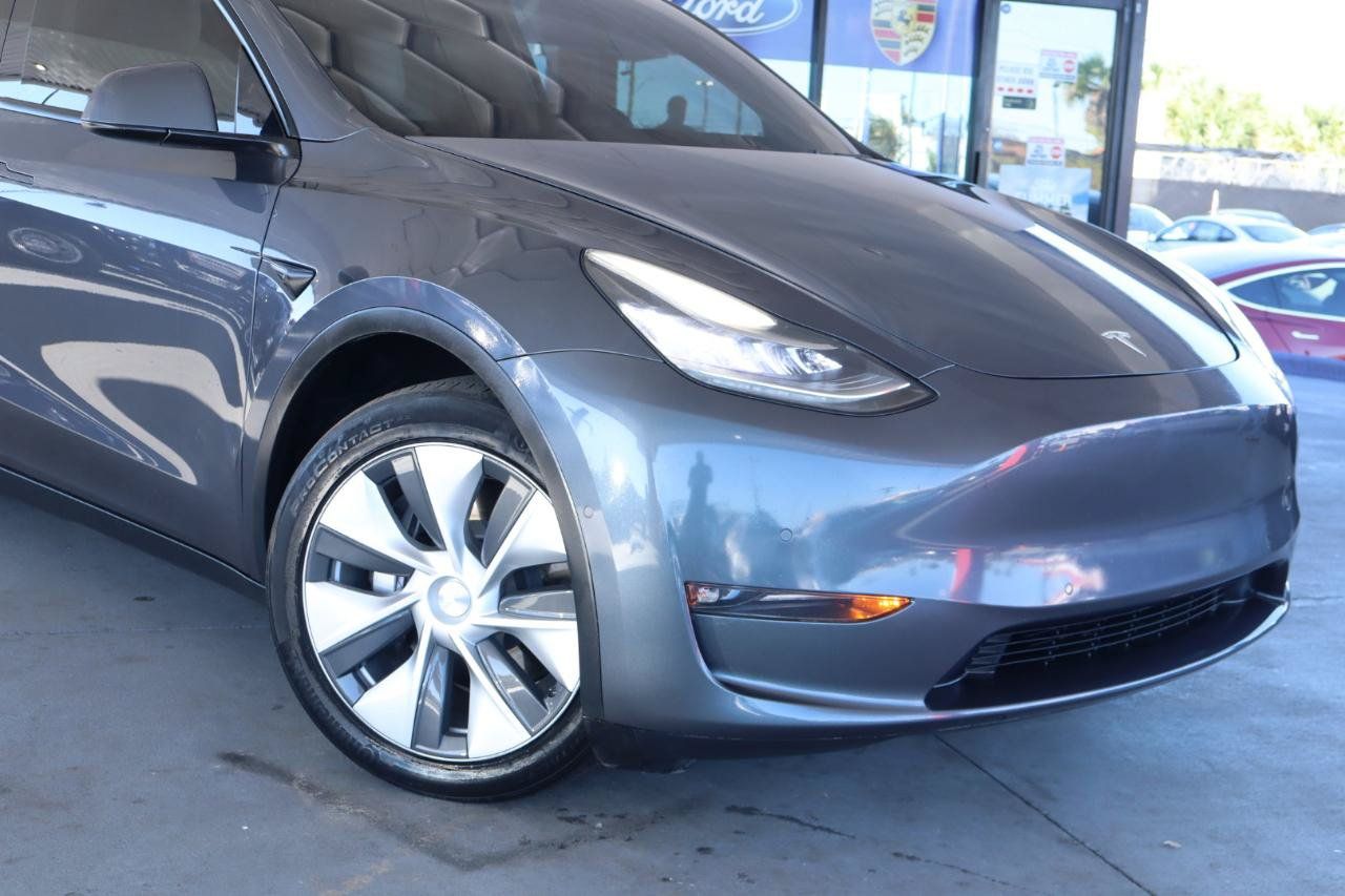 Used 2021 Tesla Model Y Long Range AWD/4WD image 2