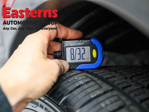 Used 2023 Mitsubishi Outlander SEL image 29