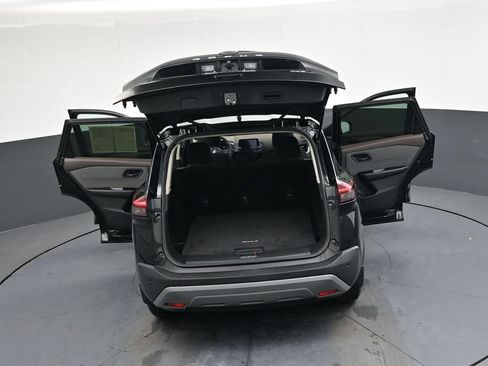 Used 2023 Nissan Rogue S image 44