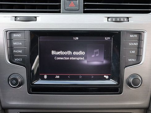 Used 2015 Volkswagen Golf TDI S image 35