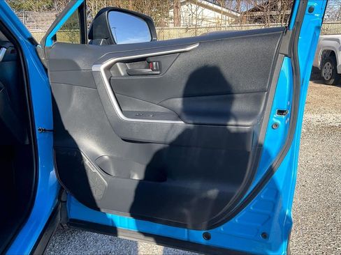 Used 2019 Toyota RAV4 LE image 22