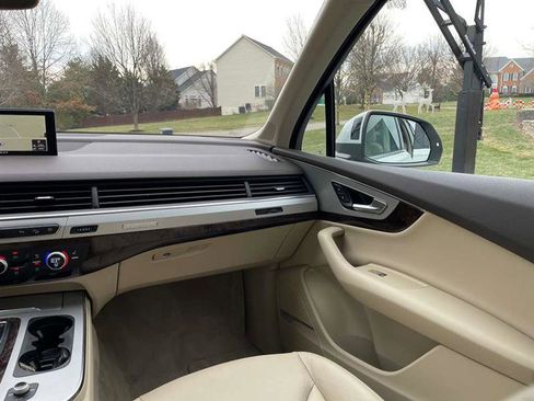 Used 2019 Audi Q7 2.0T Premium Plus w/ Premium Plus Package image 22