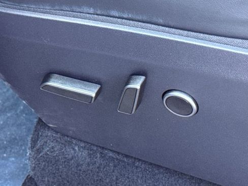 Used 2025 Tesla Model Y Long Range image 50