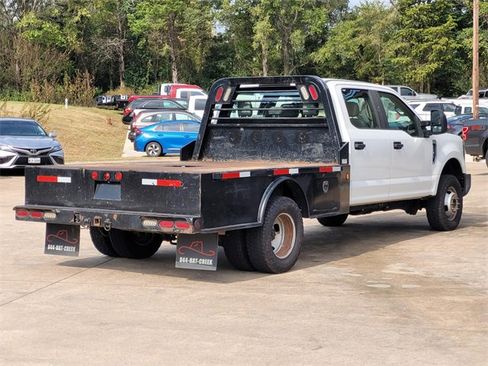 Used 2019 Ford F350 XL image 4