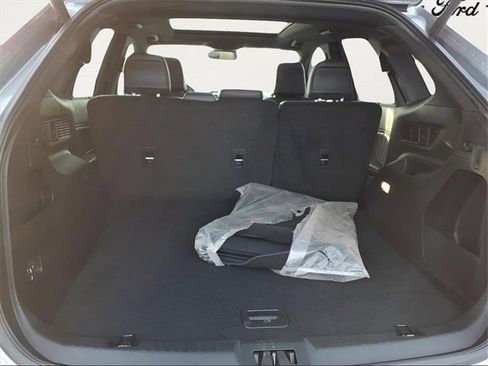 Used 2024 Ford Edge ST-Line image 11