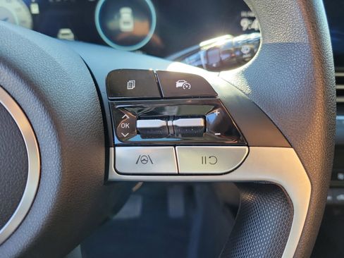 Certified 2024 Hyundai Elantra SEL image 19