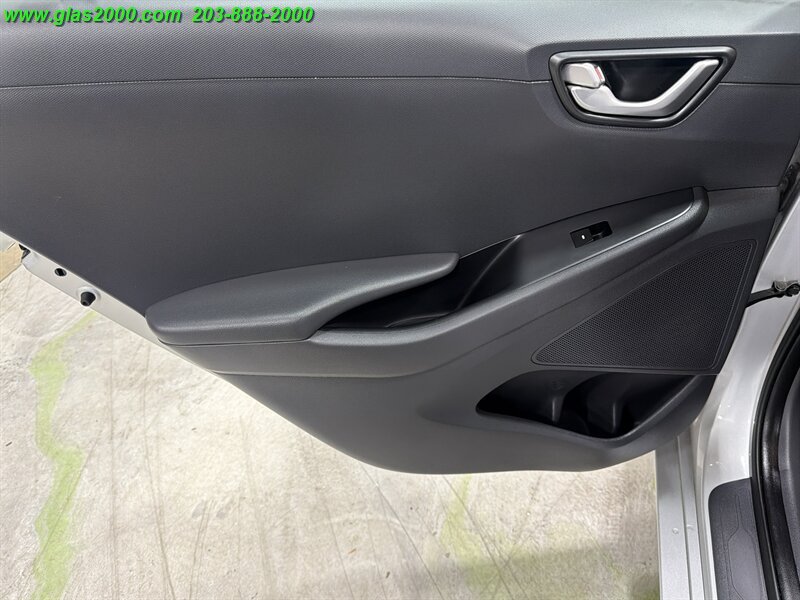 Used 2018 Hyundai Ioniq Blue FWD image 28