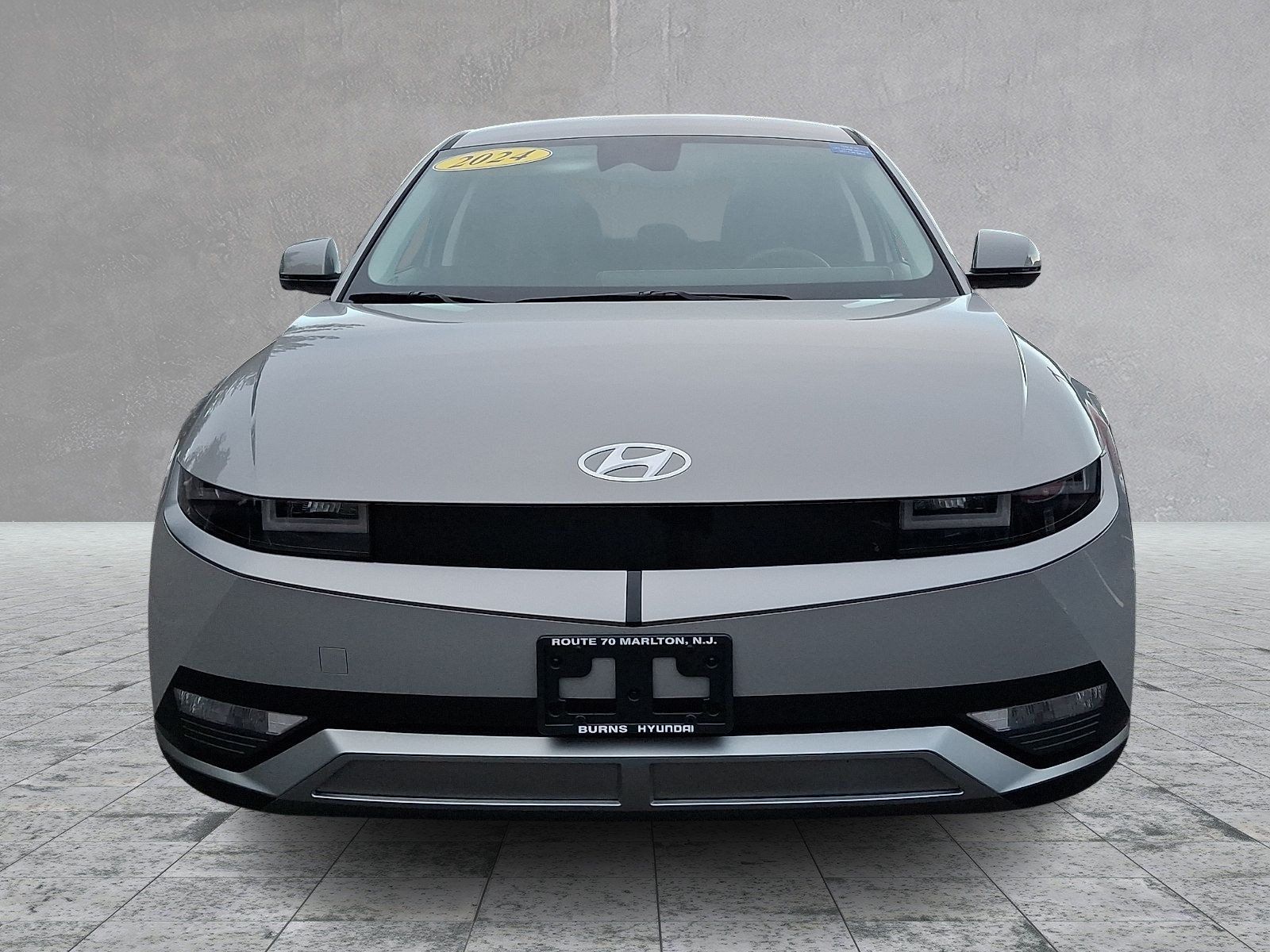 Certified 2024 Hyundai Ioniq 5 SE RWD image 2