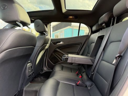 Used 2017 Mercedes-Benz GLA 250 4MATIC image 9