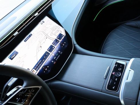 Certified 2023 Mercedes-Benz EQS 580 4MATIC SUV image 21