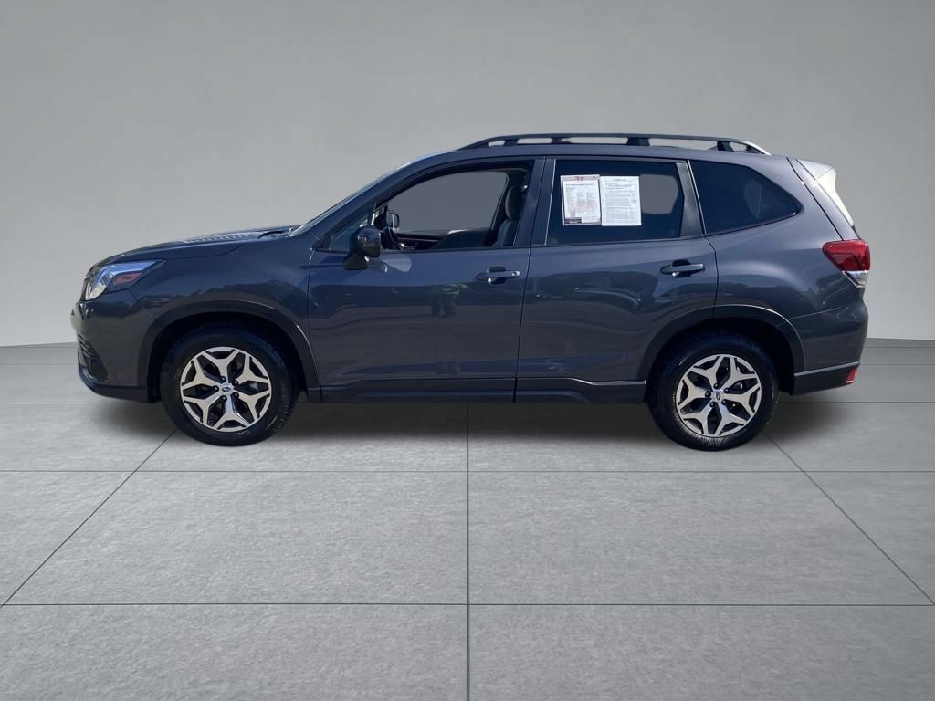 Used 2022 Subaru Forester Premium AWD/4WD image 4