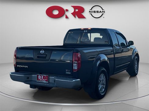 Used 2017 Nissan Frontier SV image 5