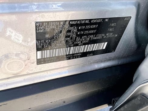 Used 2025 Toyota RAV4 XLE image 32