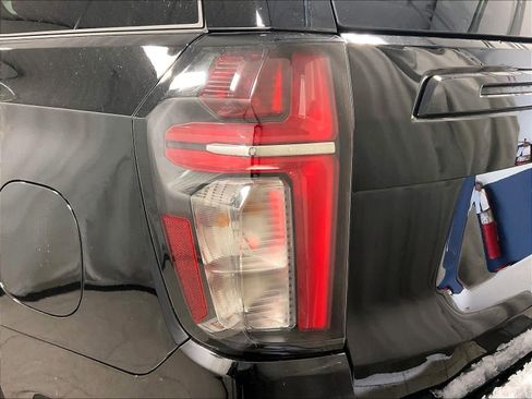 Used 2023 Chevrolet Tahoe Z71 w/ Luxury Package image 35