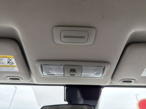 Used 2022 Nissan Frontier S w/ Technology Package image 17