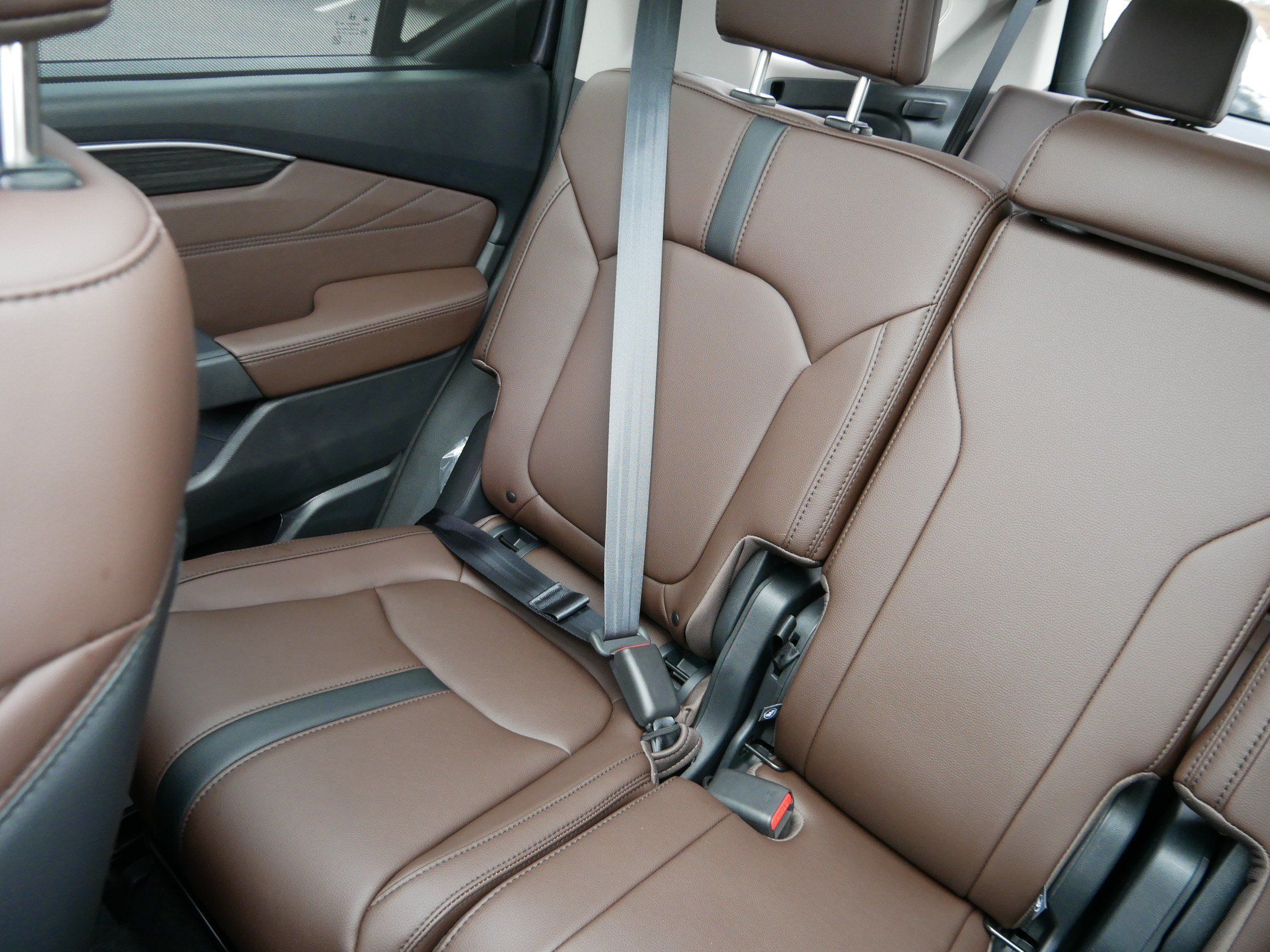 New 2026 Honda Pilot Touring image 12