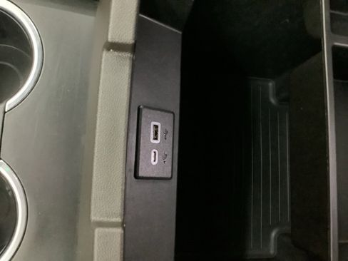 Used 2024 GMC Yukon SLE w/ Gmc Pro Safety Plus Package image 23