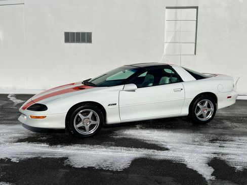 Used 1997 Chevrolet Camaro Z28 w/ Preferred Equipment Group 2 image 6