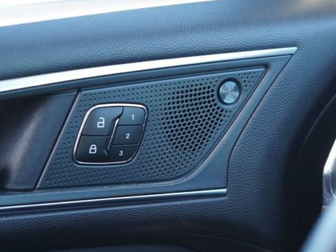 Used 2024 Ford Edge Titanium image 37