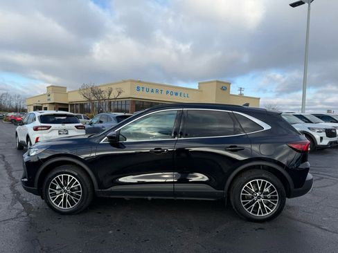 New 2025 Ford Escape PHEV image 24