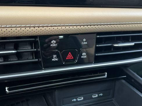 New 2026 Volkswagen Atlas Cross Sport SE AWD/4WD image 28