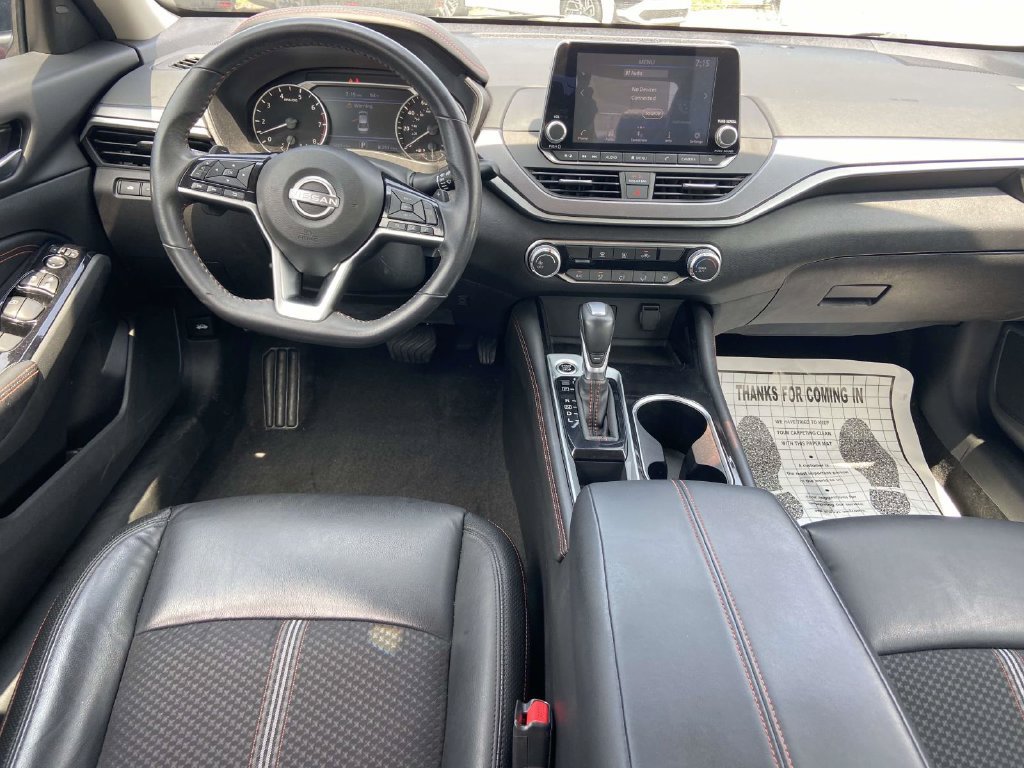 Used 2023 Nissan Altima 2.5 SR FWD image 8