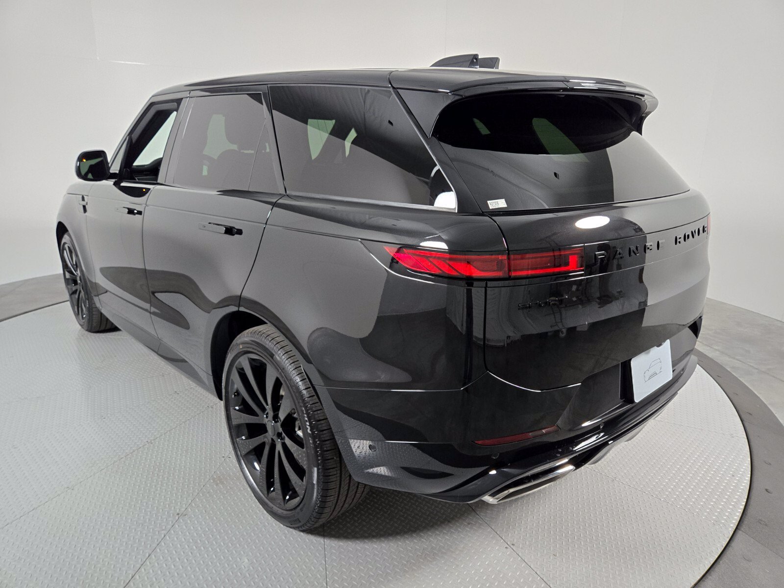 New 2027 Land Rover Range Rover Sport Dynamic SE AWD/4WD image 17