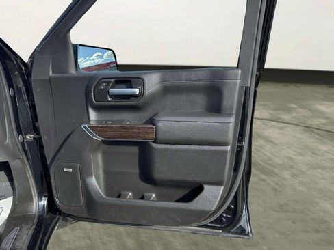 Used 2021 GMC Sierra 1500 Elevation w/ Preferred Package image 24