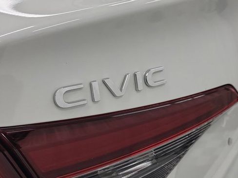Used 2025 Honda Civic Sport image 7