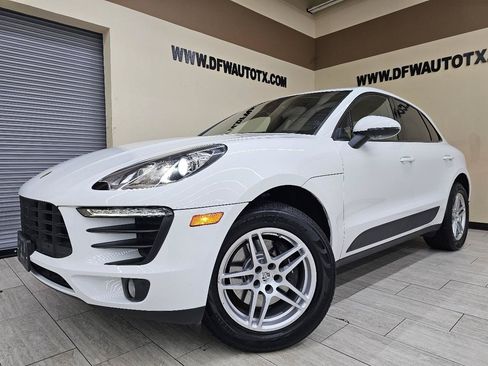 Used 2017 Porsche Macan AWD/4WD image 1