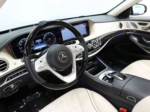 Used 2020 Mercedes-Benz S 560 Sedan w/ Premium Package image 2