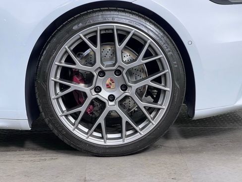 Certified 2025 Porsche 911 Carrera RWD image 11