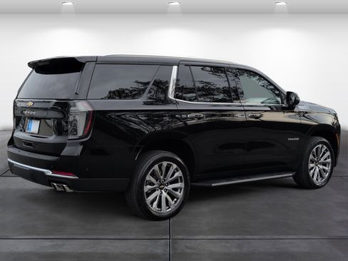Used 2025 Chevrolet Tahoe High Country w/ Sun And Tow Package image 7