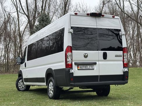 Used 2024 RAM ProMaster 3500 FWD image 2
