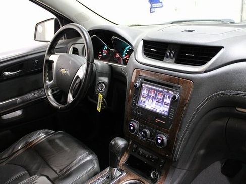 Used 2014 Chevrolet Traverse LT image 30